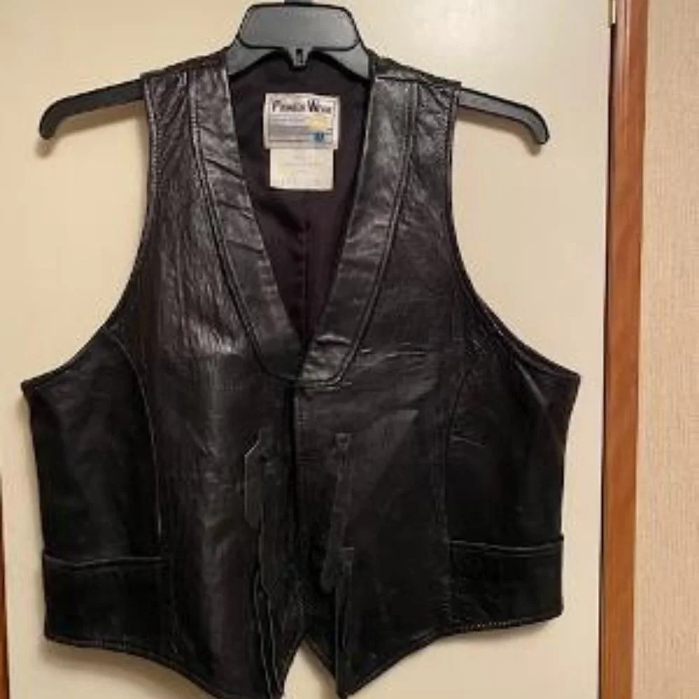 Pioneer Wear Leather Vest - Picture 2 of 6